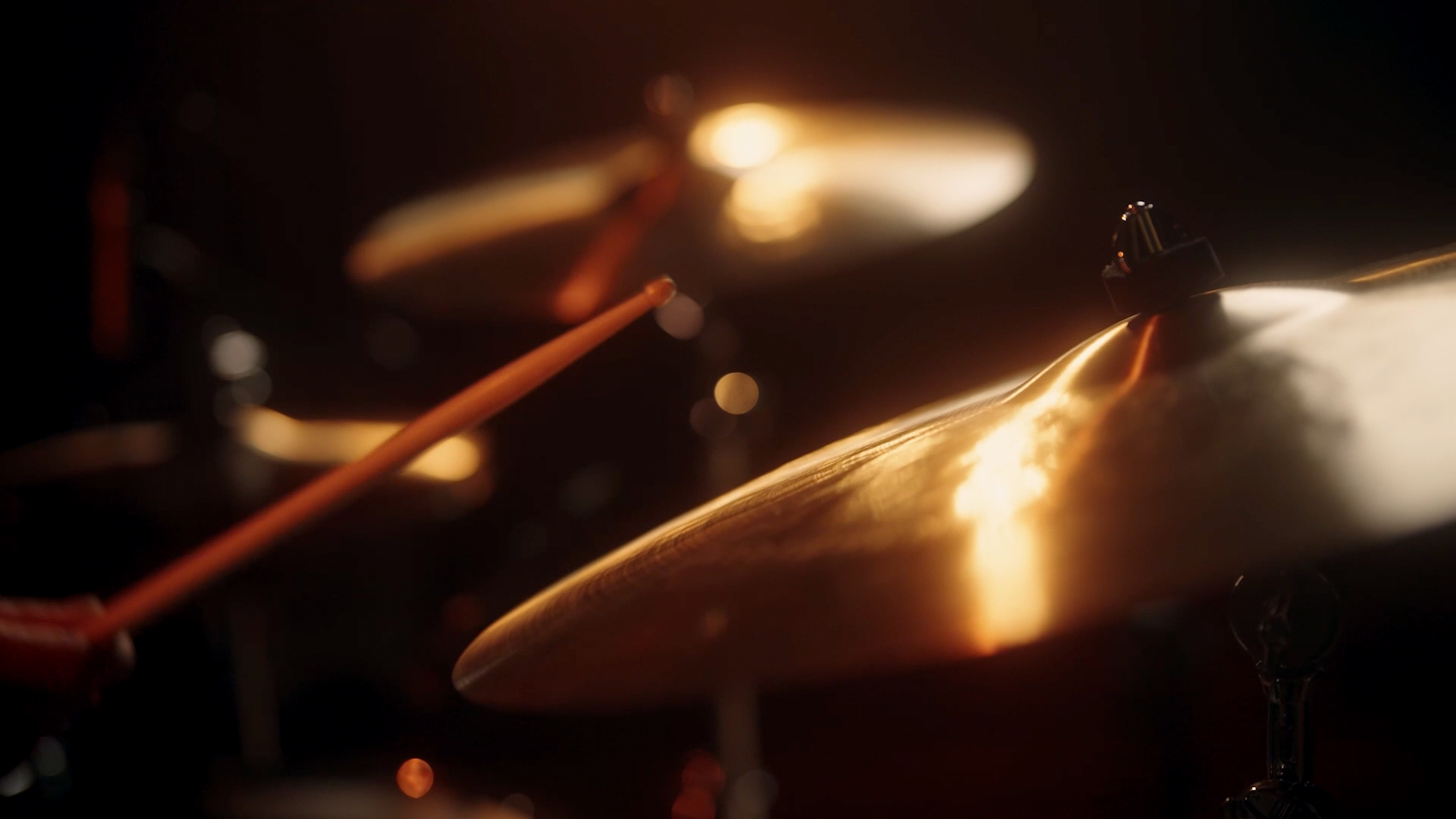 jojo mayer holding anthology cymbal